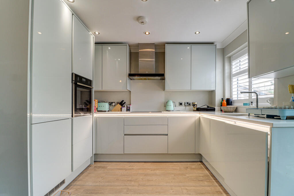 House in St Albans - View 4