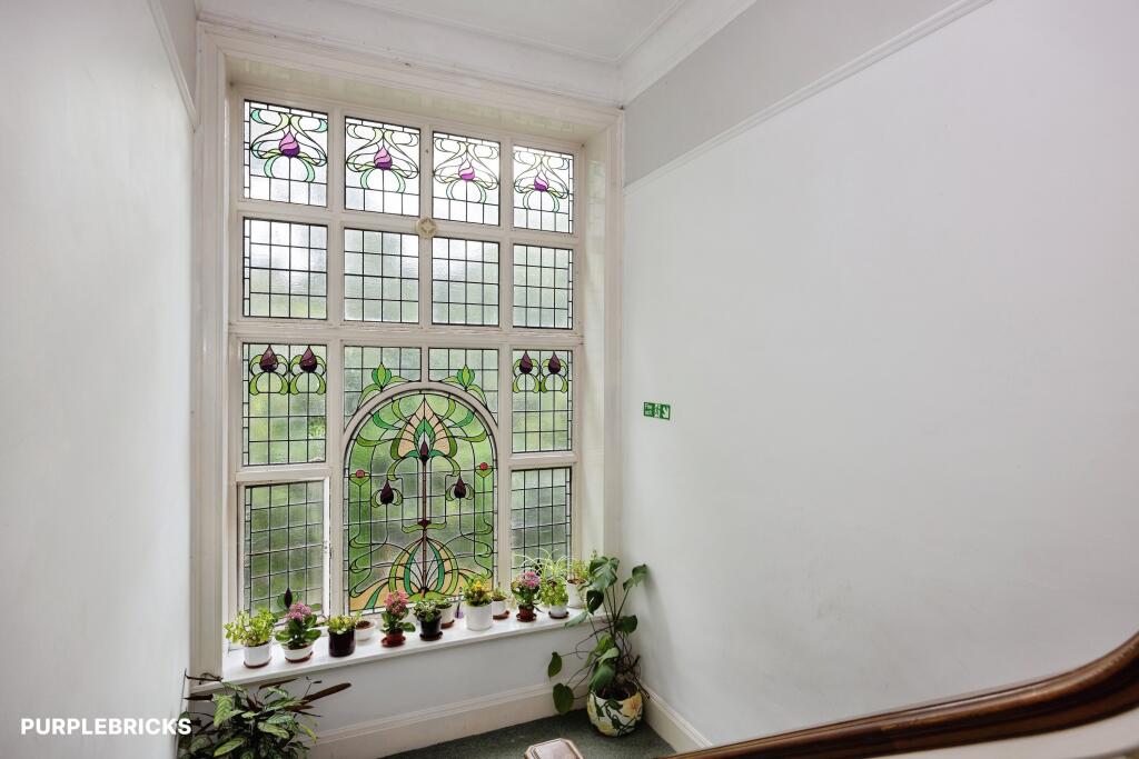 Apartment in Waverley, Haslemere - View 4