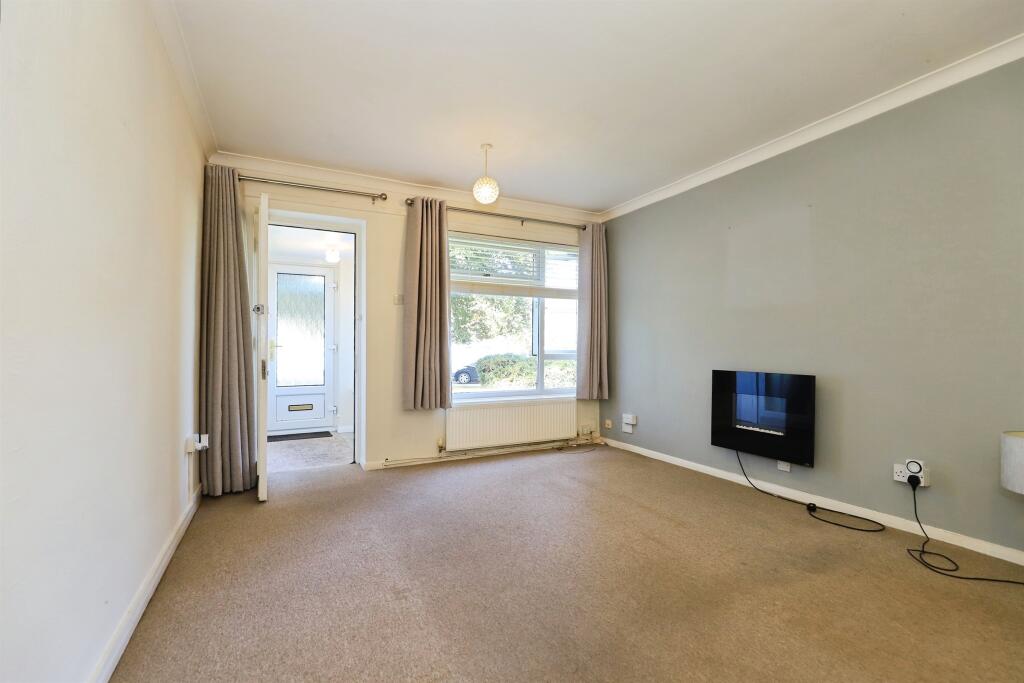 Apartment in Wolverhampton, West Midlands - View 5