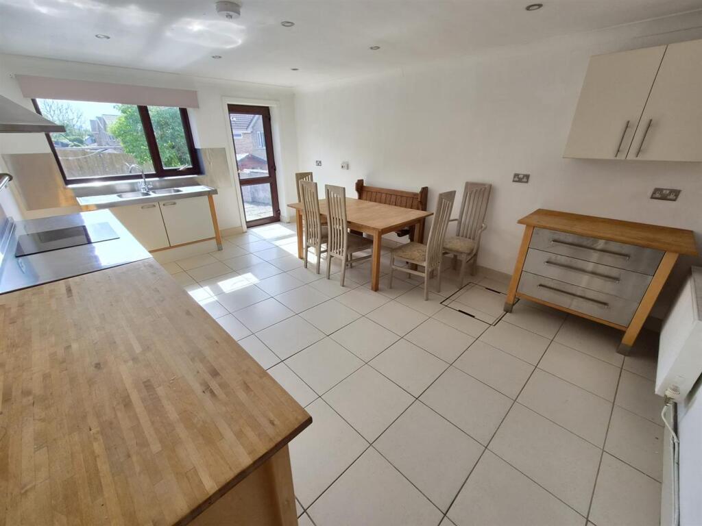 House in Llantrisant - View 3