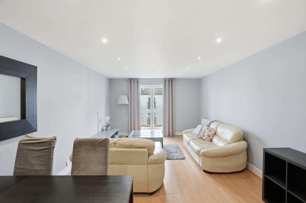 10/6 Hopetoun Crescent, Cannonmills, Edinburgh, EH7 4AU - View 3