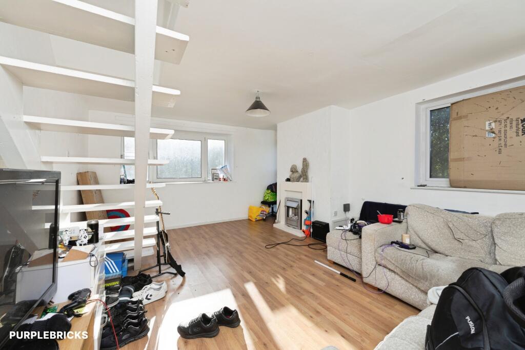 Apartment in Newcastle upon Tyne - View 2