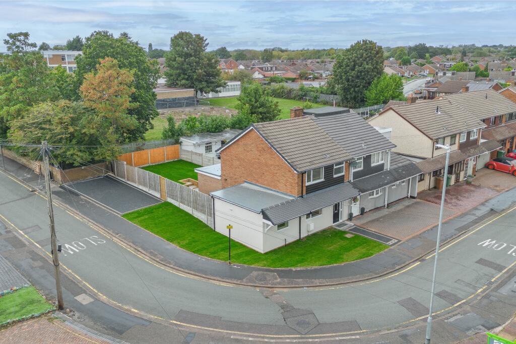 House in Walsall, Pool Hayes, Ashmore Lake - View 4