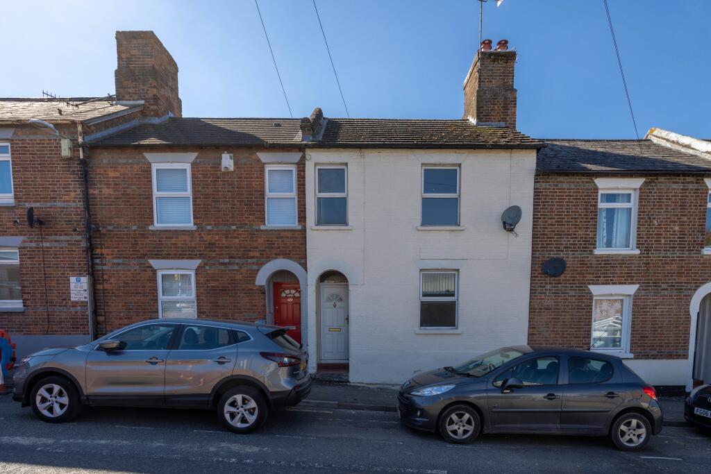 Main image of property: Boundary Road, Newbury, RG14