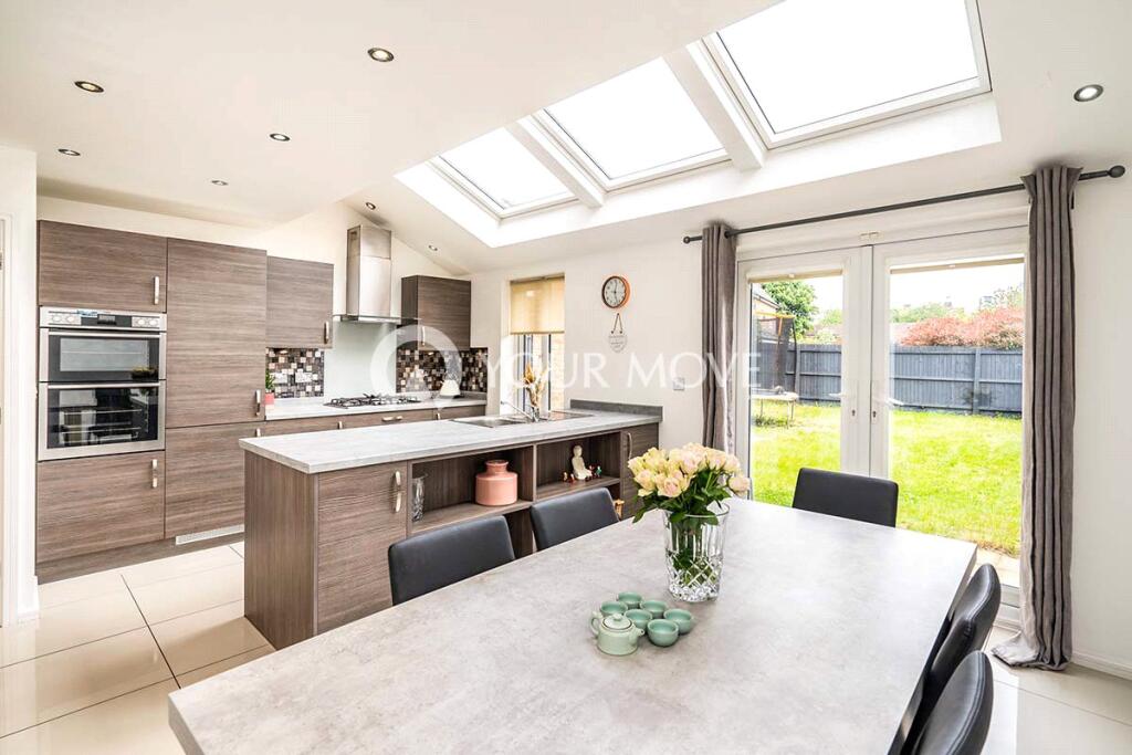 Mallow Drive, Salford, Greater Manchester, M7 photo 4