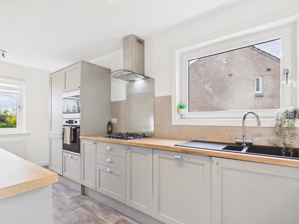 95, Silverbuthall Road, Hawick, TD9 photo 3
