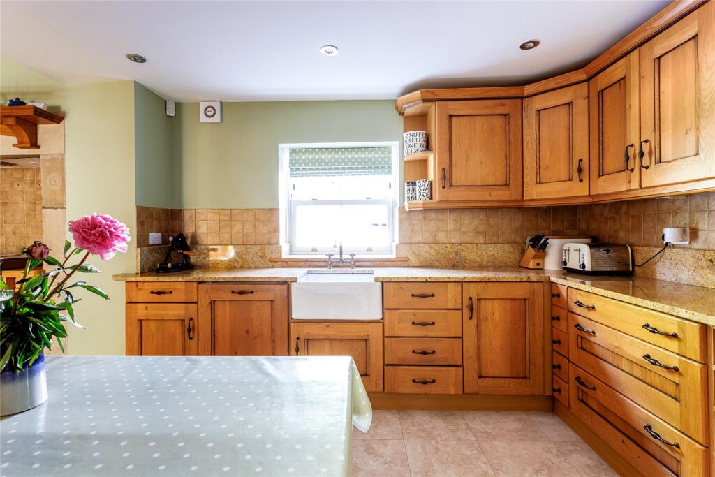 House in Newcastle upon Tyne, Anick, Sandhoe - More