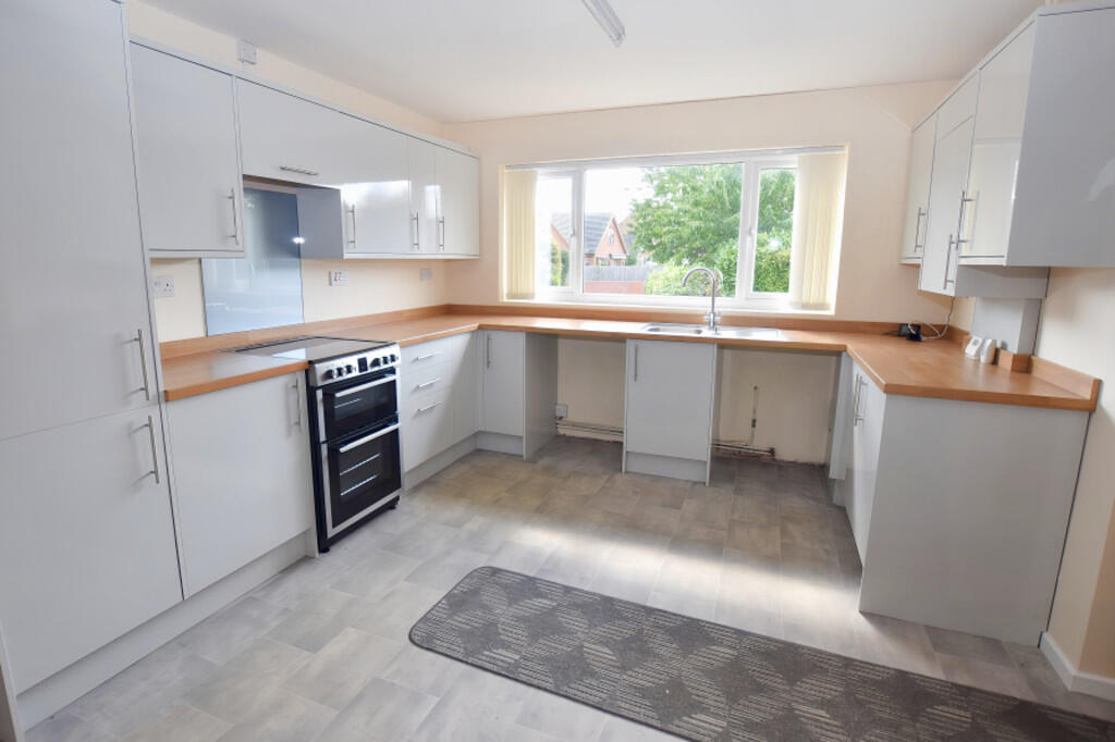 House in Market Drayton, Shropshire - View 5