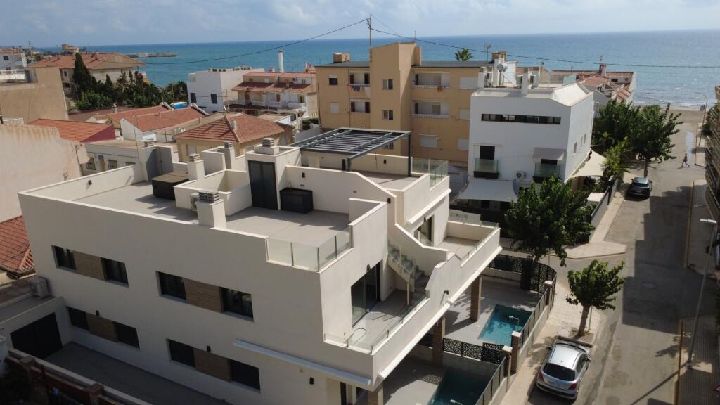 Main image of property: Valencia, Alicante, Torre de la Horadada