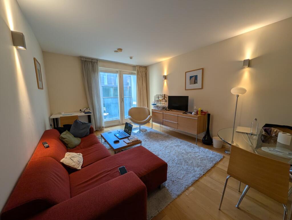 Apartment in Manchester, City Centre - View 5