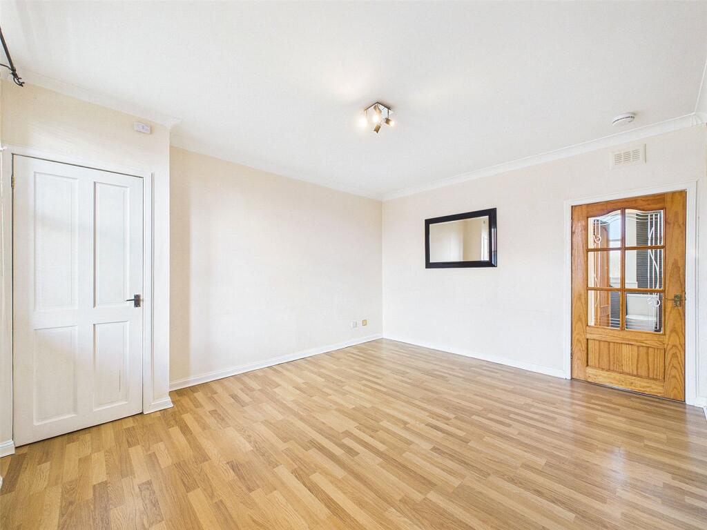 Apartment in Edinburgh, East Lothian - View 3