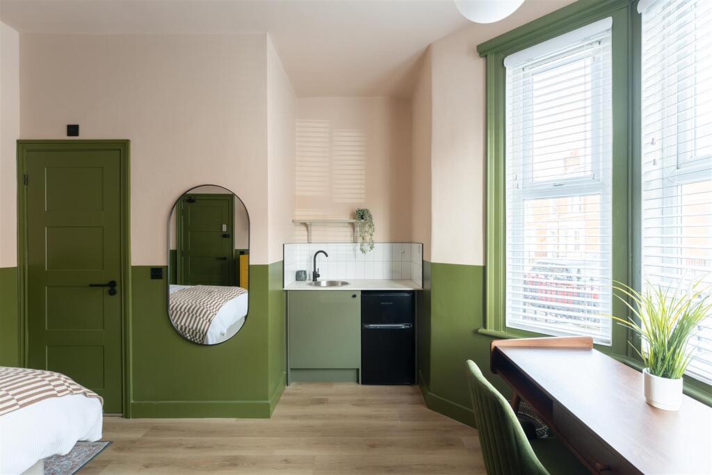 House in Newcastle upon Tyne - View 3