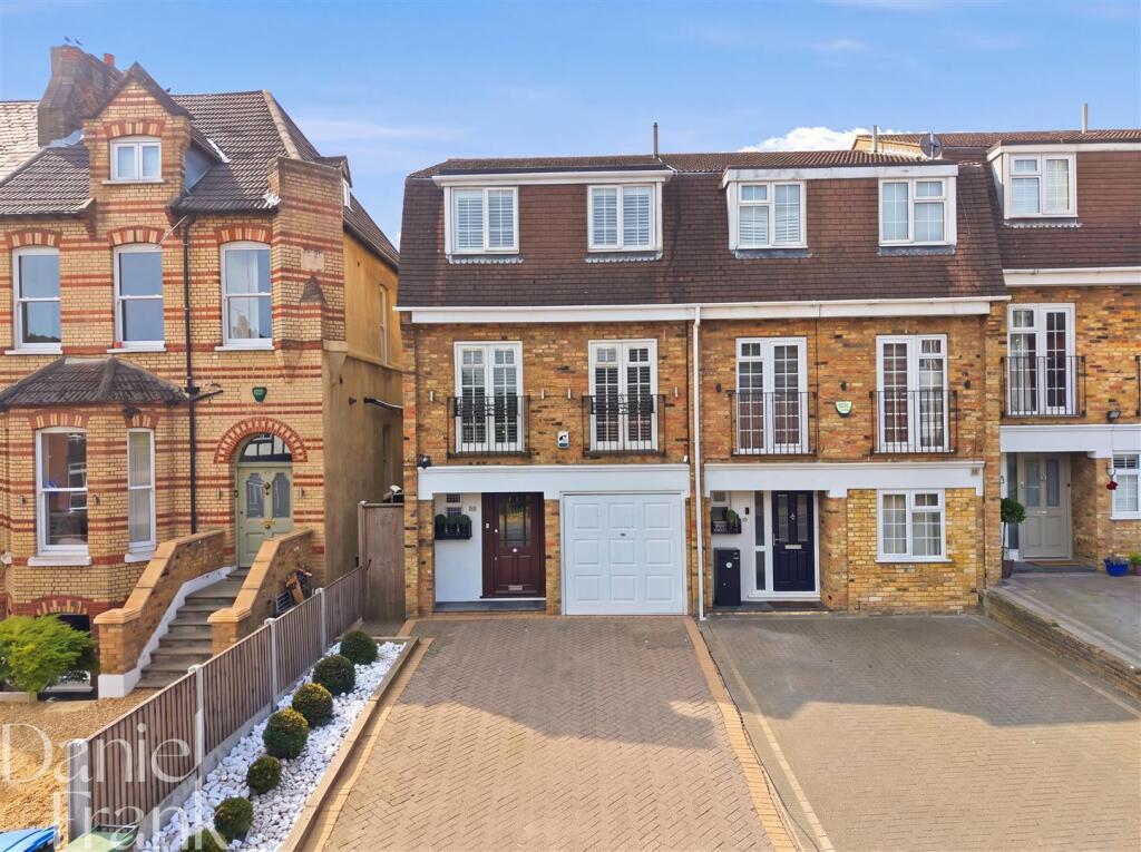 Main image of property: Palmerston Road, Buckhurst Hill