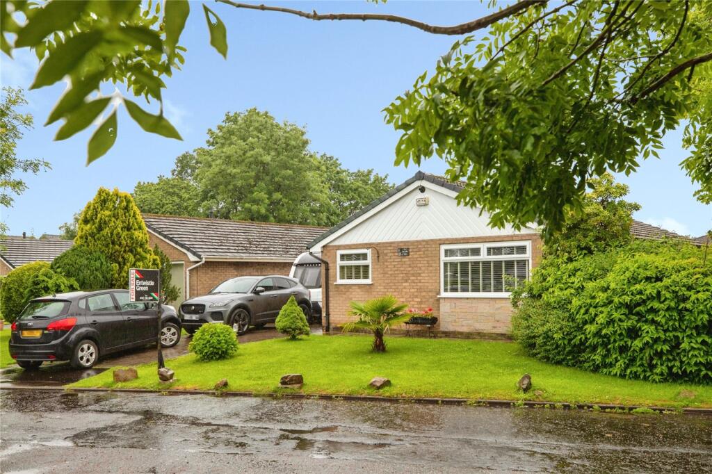 Main image of property: Lapwing Close, Rochdale, Greater Manchester, OL11