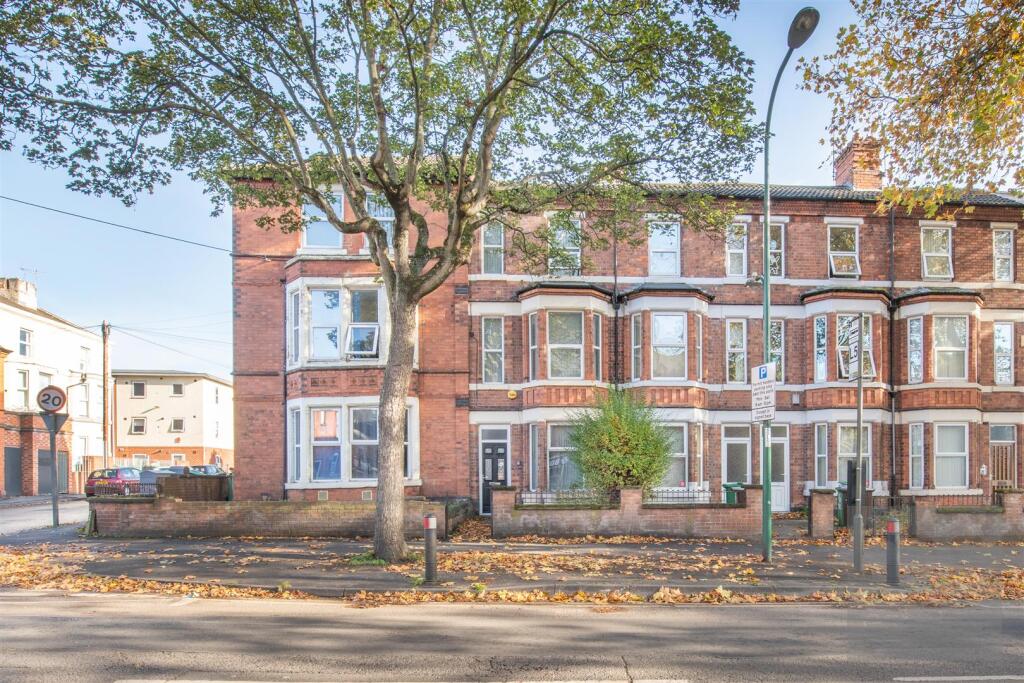 Main image of property: BILLS INCLUDED £135pppw Lenton Boulevard, Lenton, Nottingham