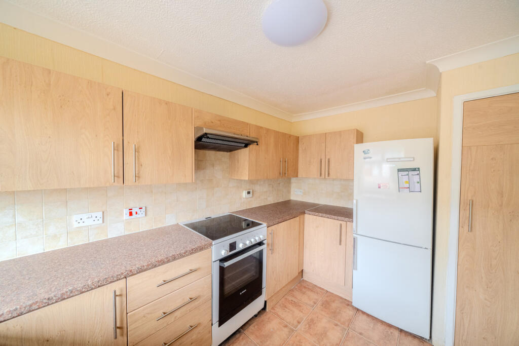 House in Gloucester - View 5
