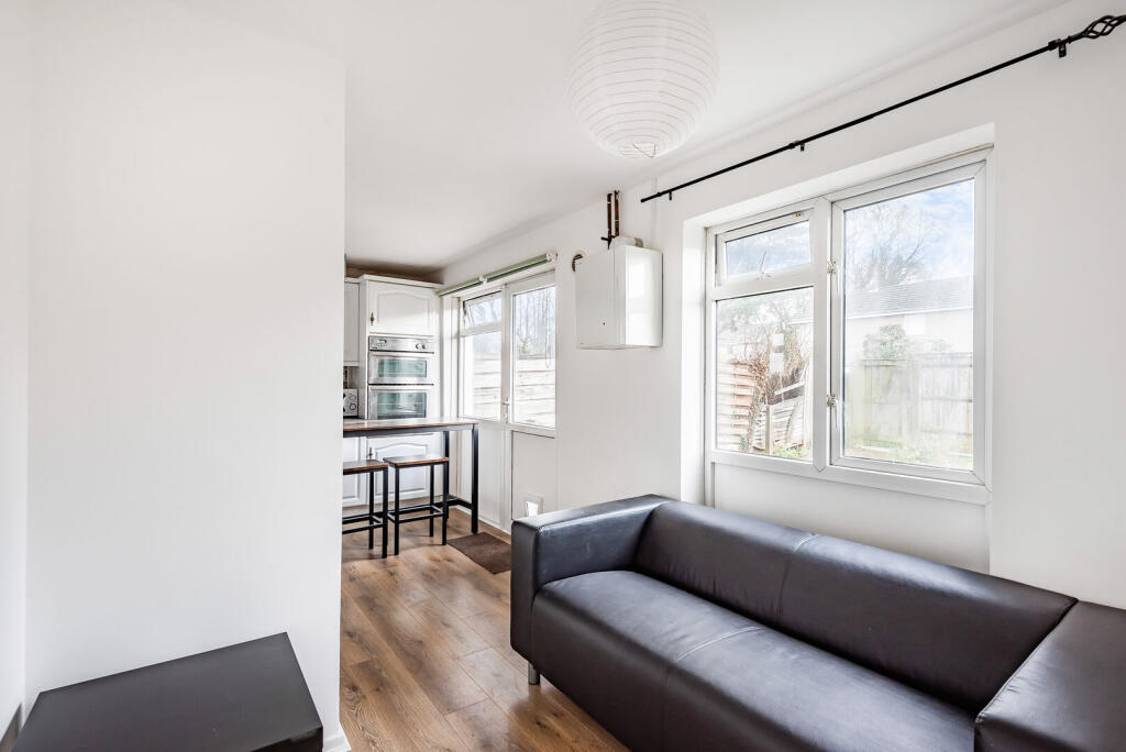 Southway, Guildford, GU2 - View 5