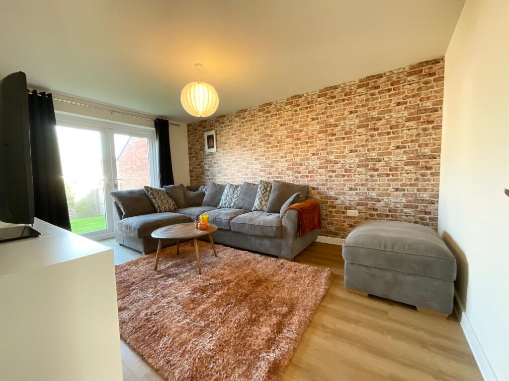 House in Stoke-on-Trent - View 2