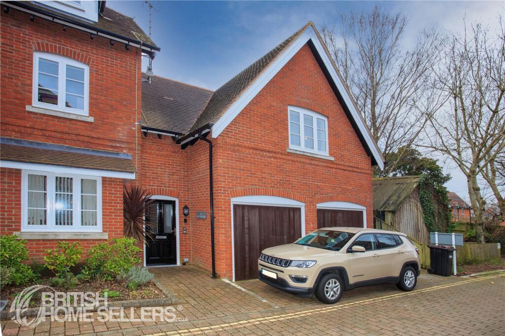 Main image of property: Gosport Lane, Lyndhurst, Hampshire, SO43