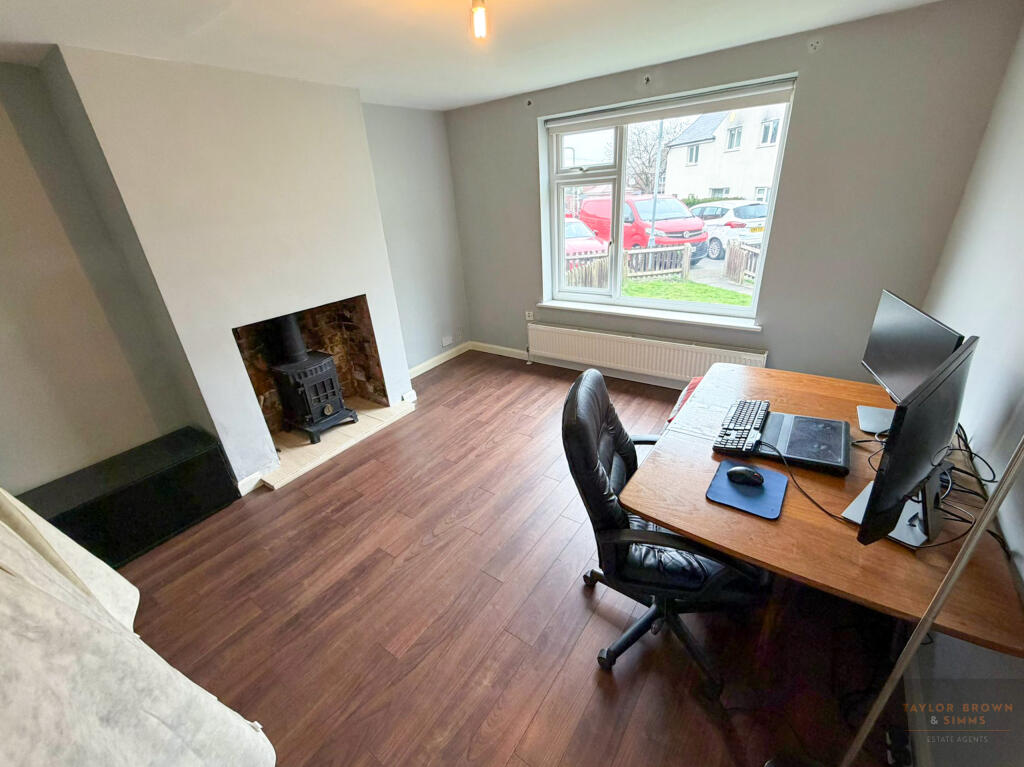 House in Nottingham, Eastwood - More