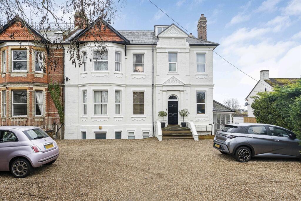 Main image of property: 85, Henley Road, Caversham, Reading