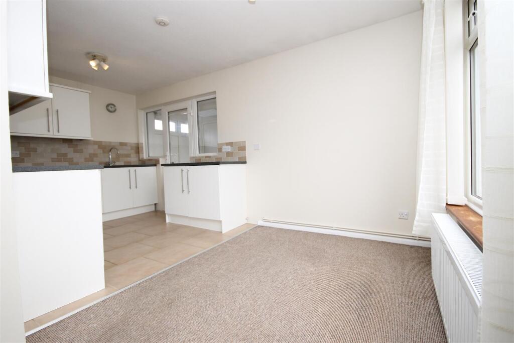 House in Portsmouth - View 4