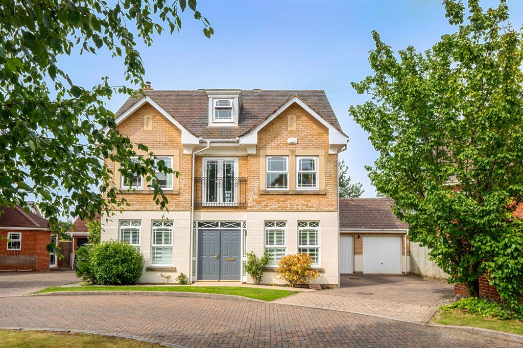 Main image of property: DEEPCUT, CAMBERLEY