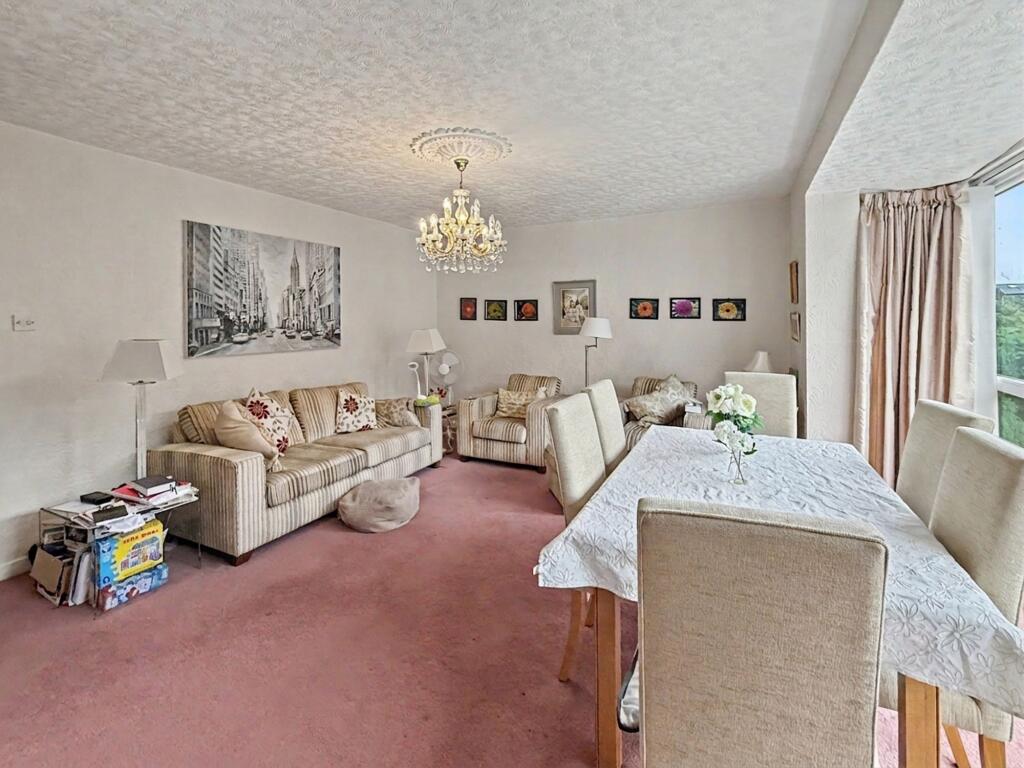 Apartment in Salford, Greater Manchester - View 5