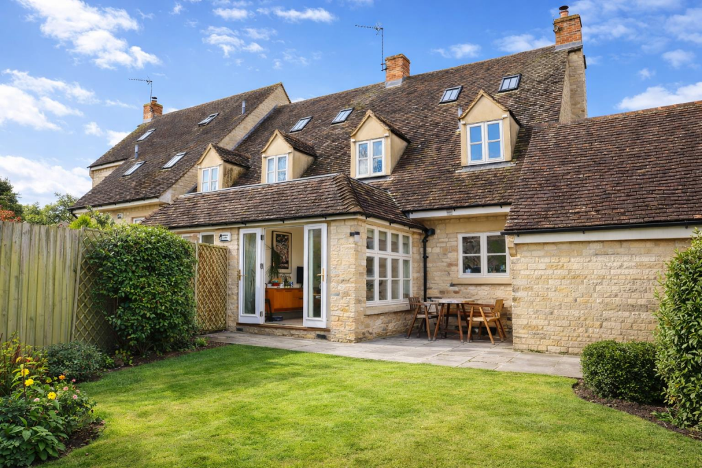 Main image of property: Park End, Bladon