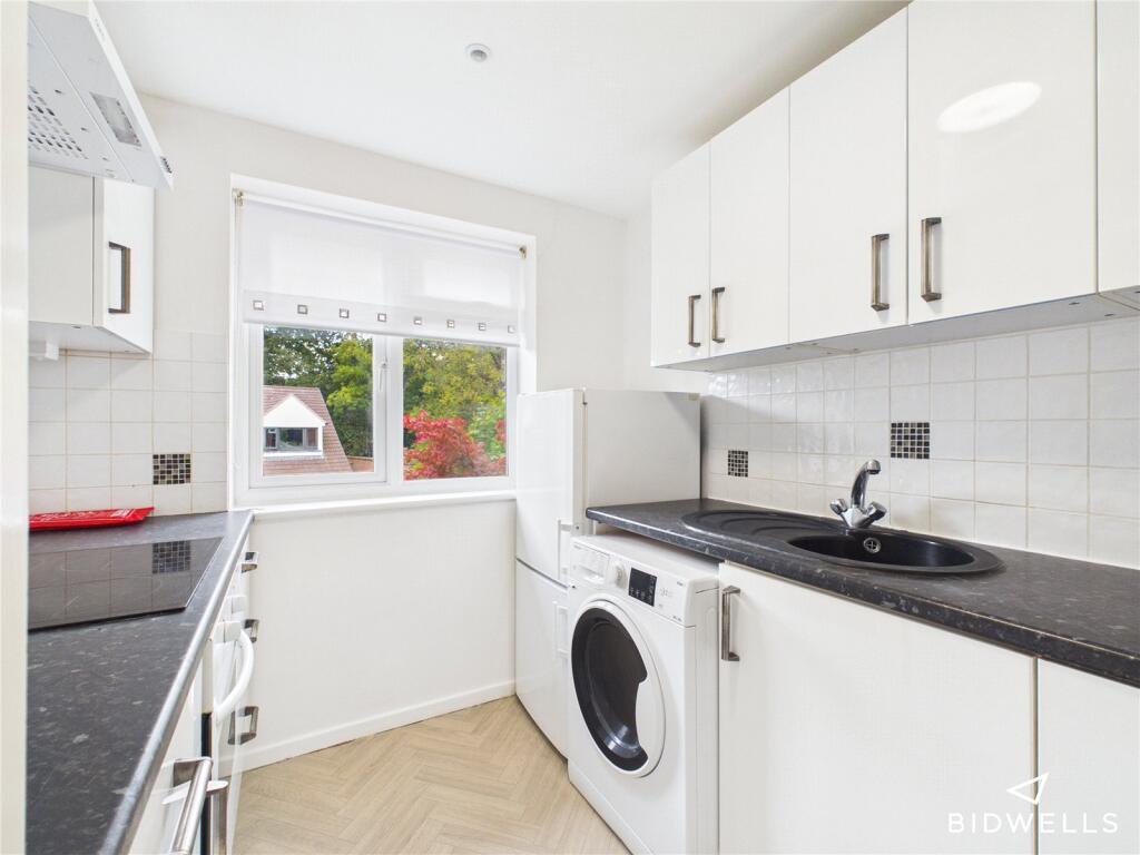 Apartment in Oxford, Headington - View 3