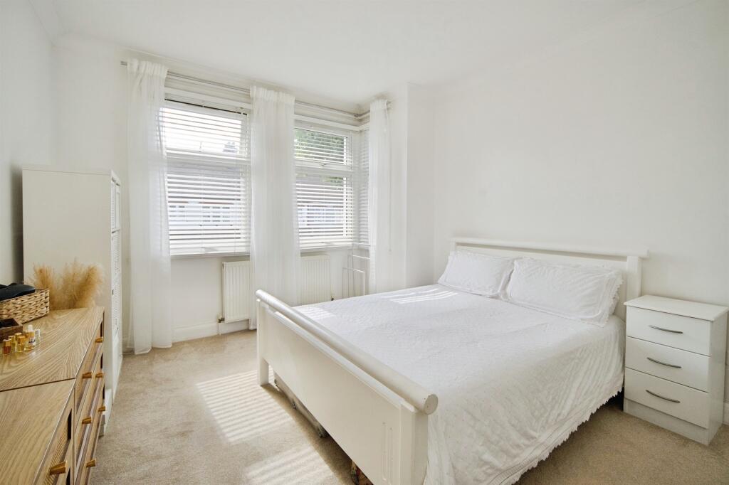 House in London, East Ham - View 5