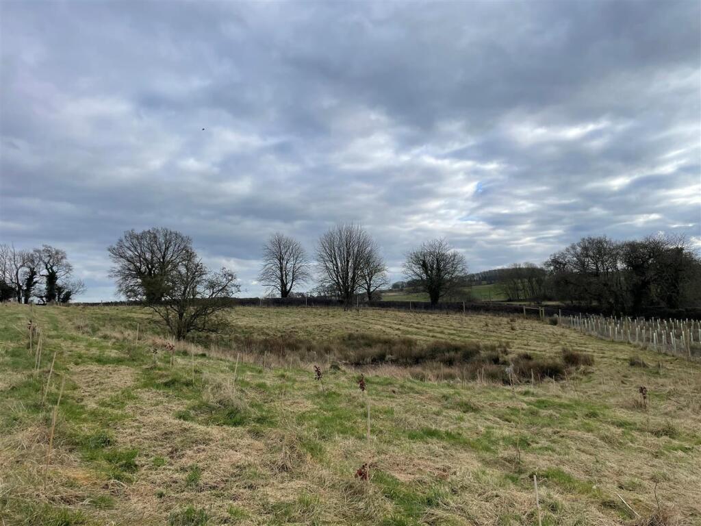 Main image of property: Harts Wood – 10.8 Acres