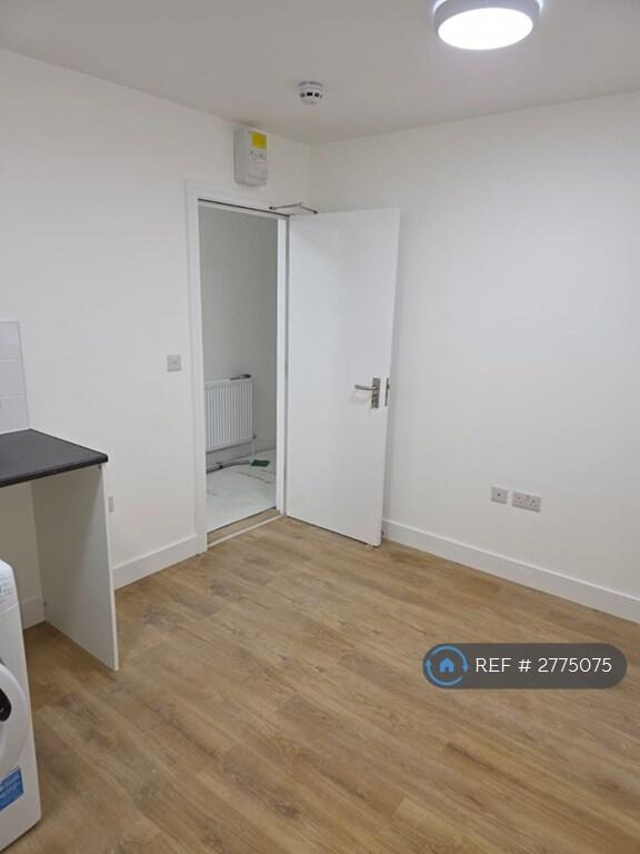 1 bedroom flat share for rent