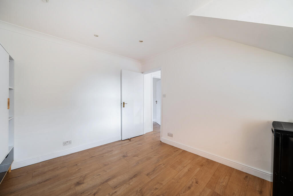 Apartment in London - More