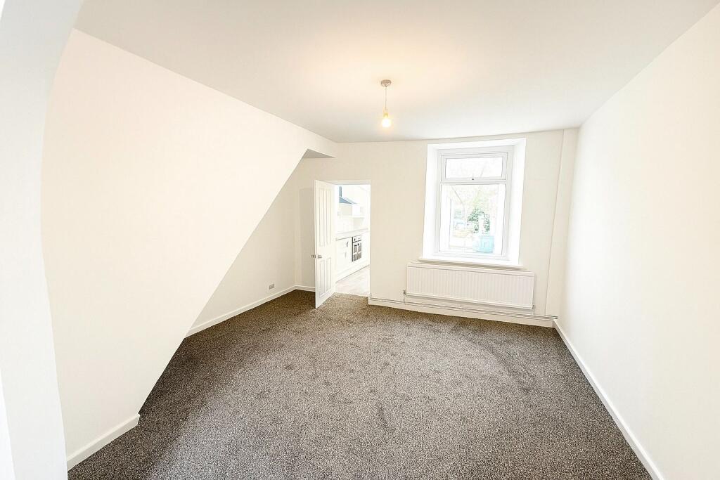 Regent Street East, Neath, SA11 2RU photo 2