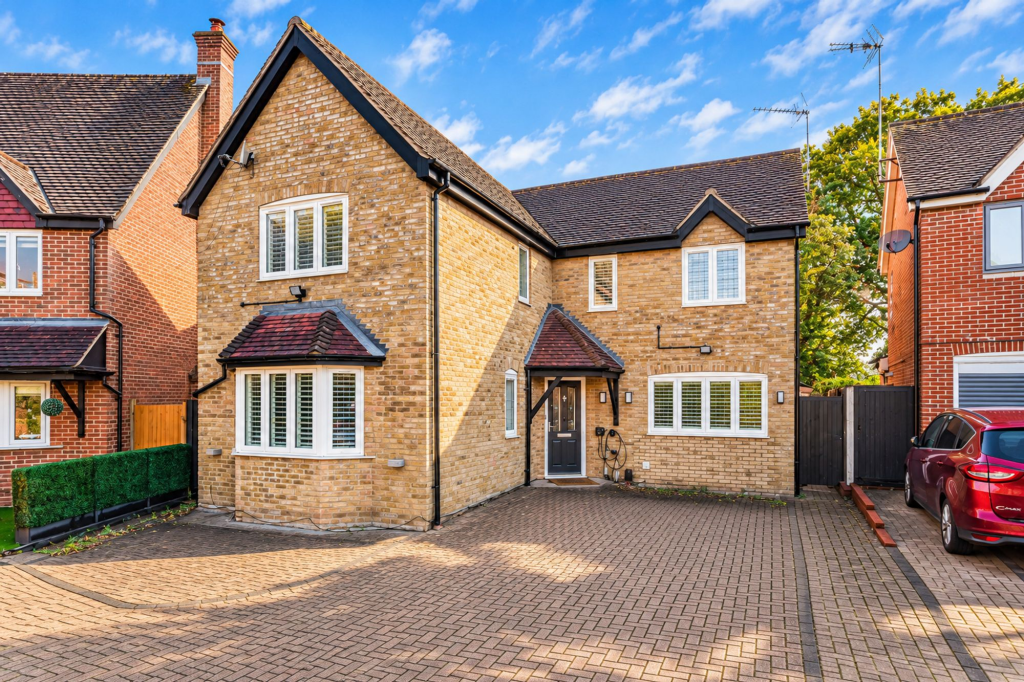 4-bed detached on Lilbourne Drive, Hertford, SG13, £960,000