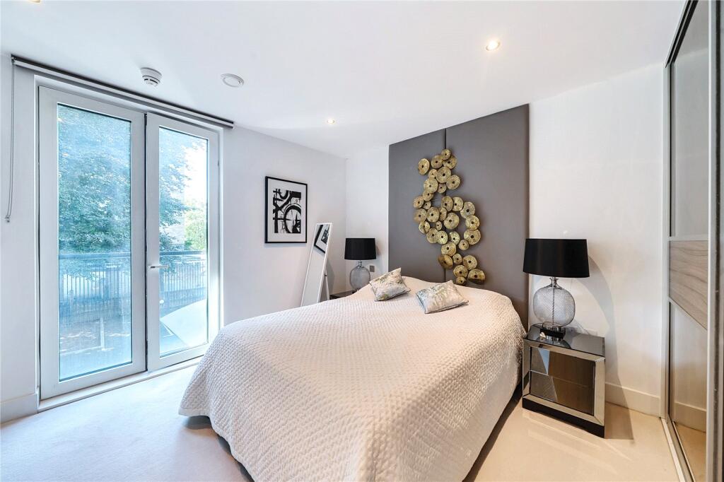 Apartment in London - View 3
