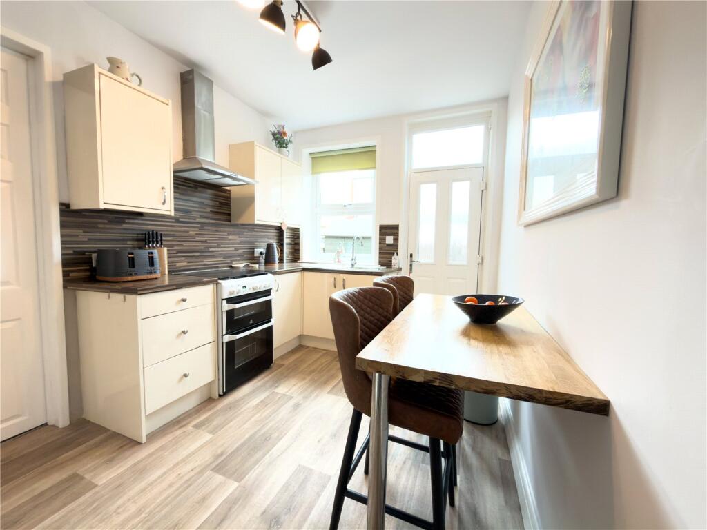 House in Rochdale, Stanycliffe - More