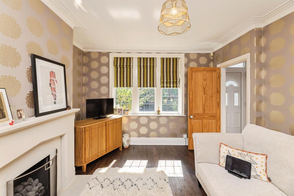 House in Bradford, West Yorkshire - View 2