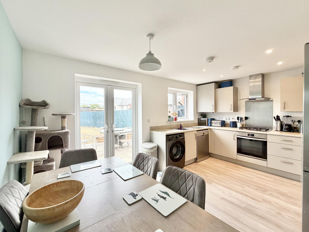 House in Taunton, Comeytrowe - View 4