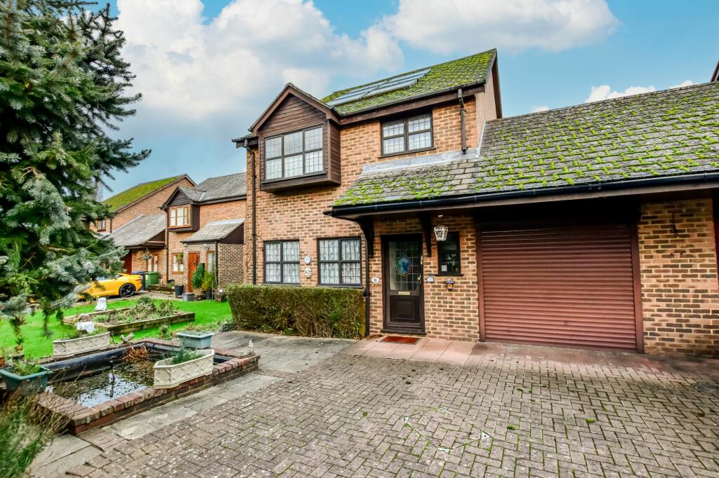 Main image of property: Kings Meadow, Kings Langley, WD4