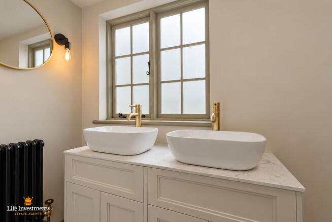 Gentleman's Toilet