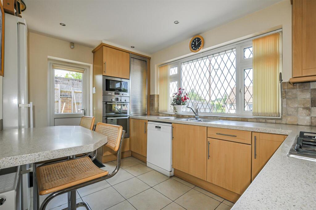 House in St Albans, Smug Oak, St Stephen - View 3