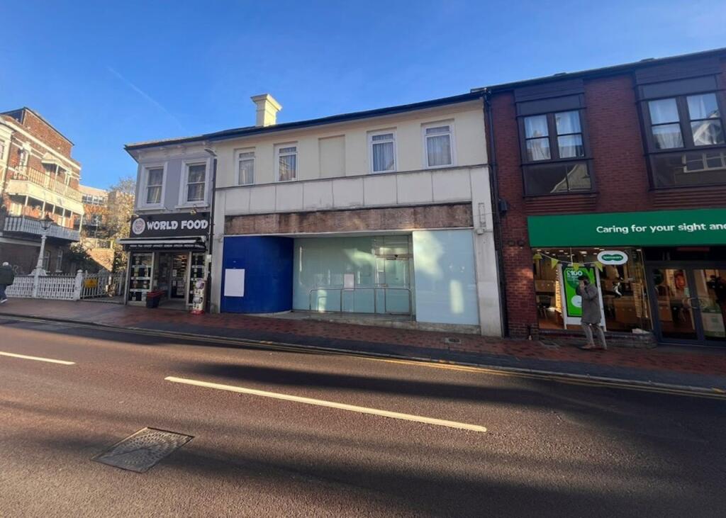 Main image of property: 39 High Street, Tonbridge, TN9 1SQ