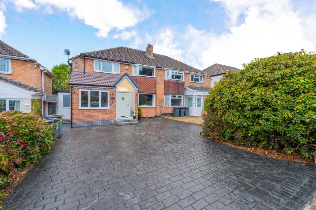 Mayland Drive, Sutton Coldfield , West Midlands,  B74 2DG photo 2