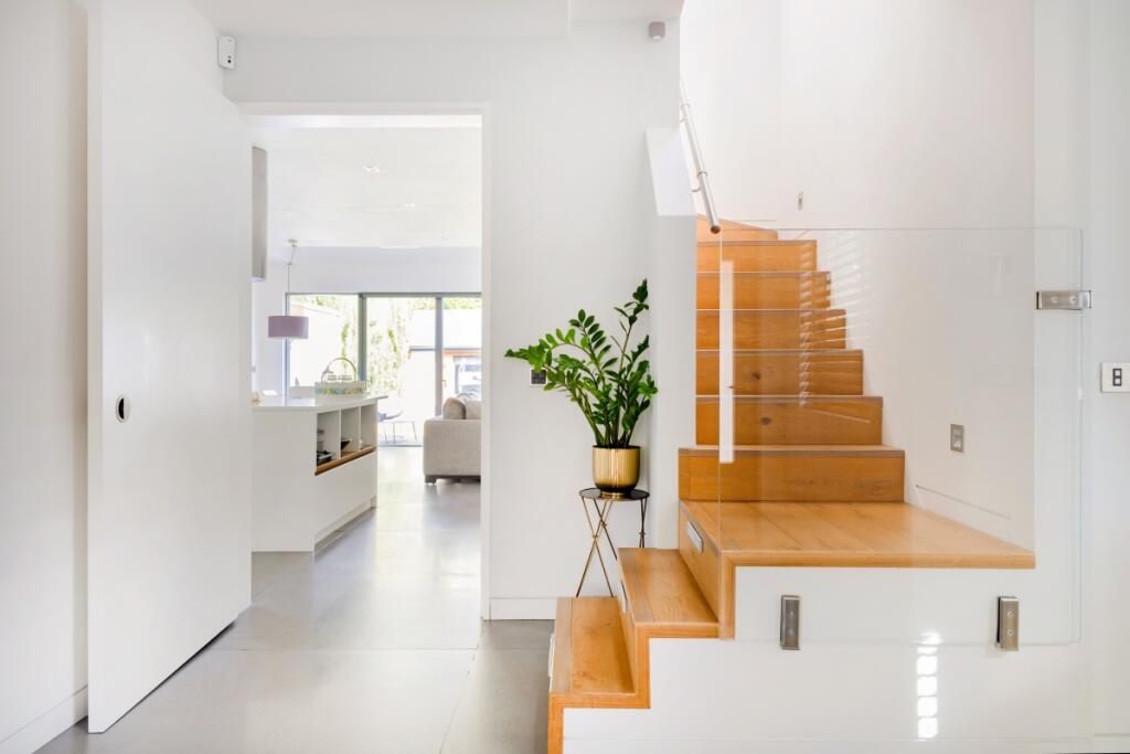 Main image of property: Green Dragon Lane London N21