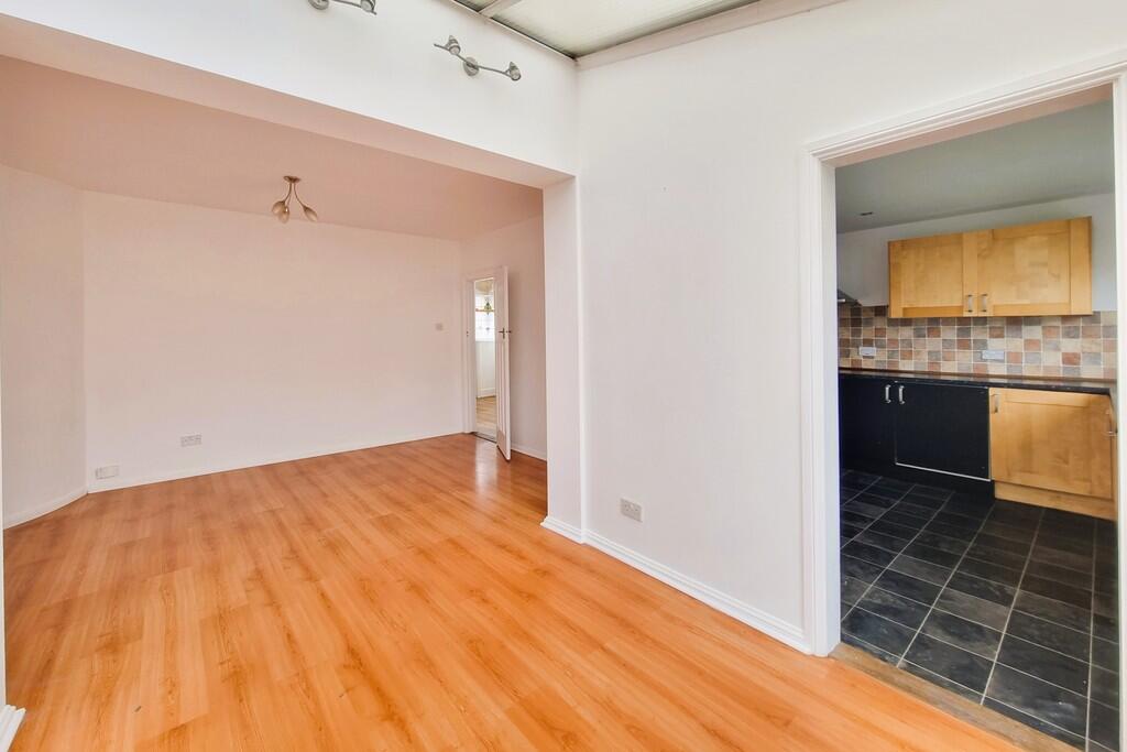 House in Portsmouth, Cosham - More