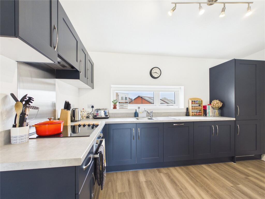 Oxleigh Way, Stoke Gifford, Bristol, South Gloucestershire, BS34 photo 3