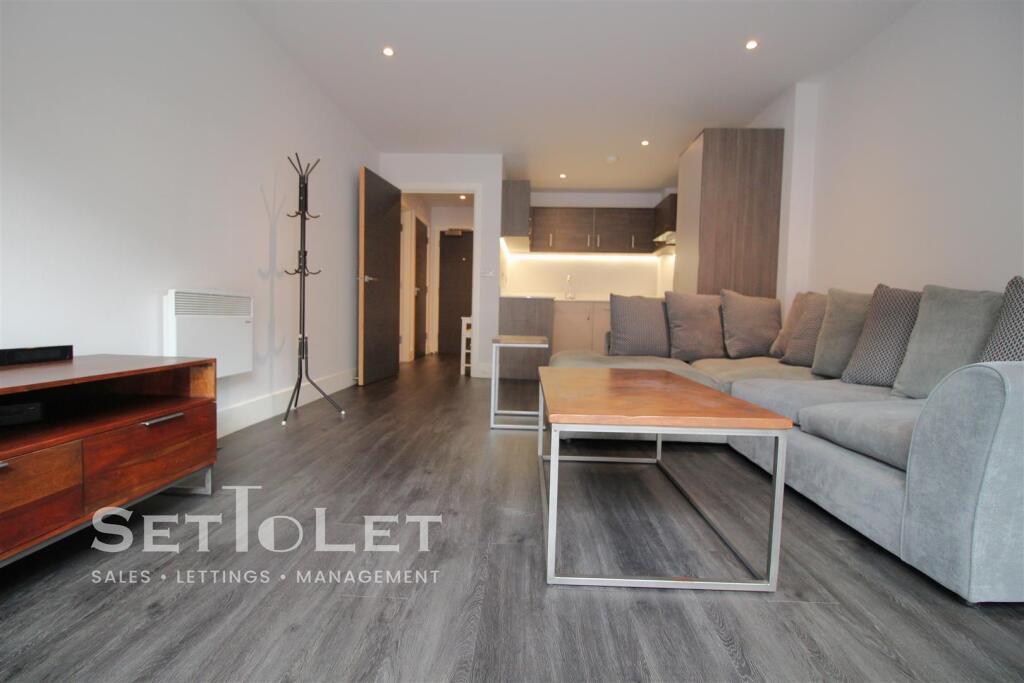 Apartment in Leicester - View 2