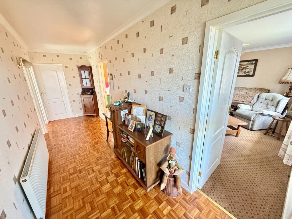 Moorland Avenue, Staincross, S75 6NJ photo 2